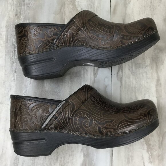 Dansko Chocolate Brown Paisley Clogs 40 - Picture 7 of 11